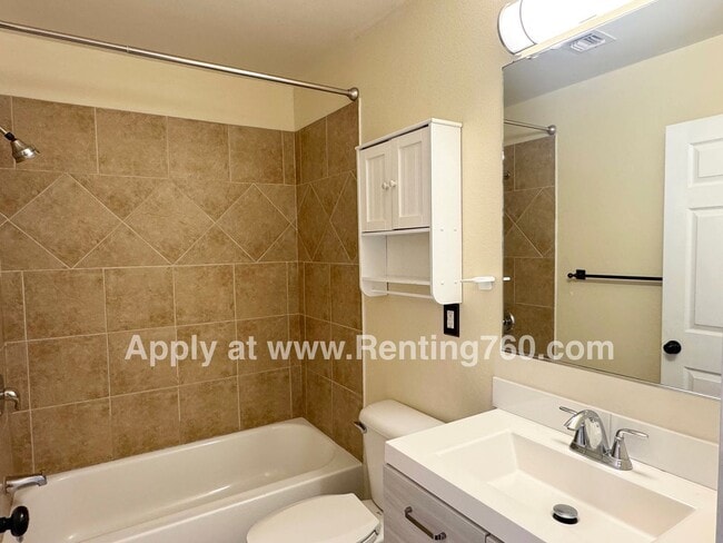 Building Photo - Rare and Spacious 4 Bedroom Indian Cove Home with Solar Panels!