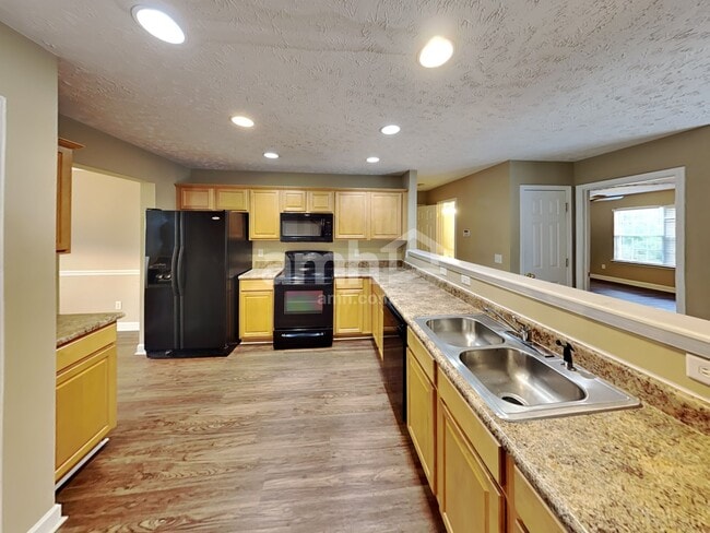 Building Photo - 3404 Bent Wood Cv
