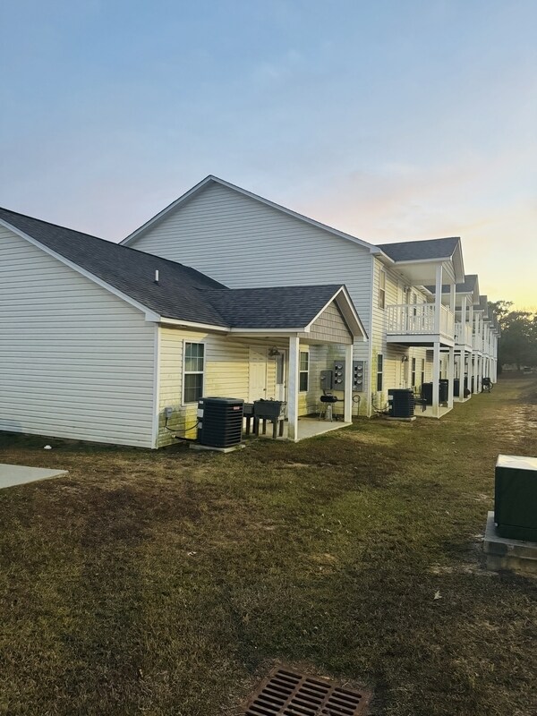 Building Photo - 1150 Cross Creek Cir