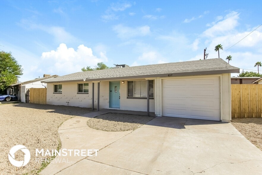 Building Photo - 8017 N 38th Ave