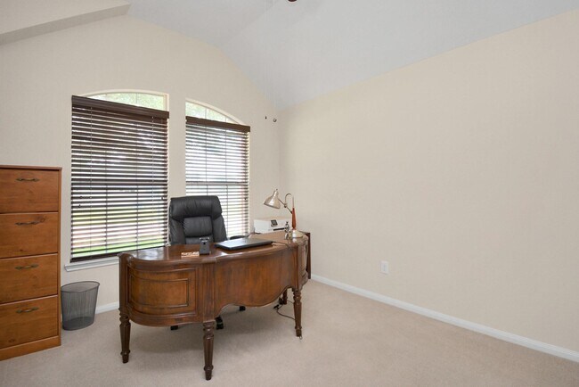 Building Photo - 3311 Raintree Village Dr