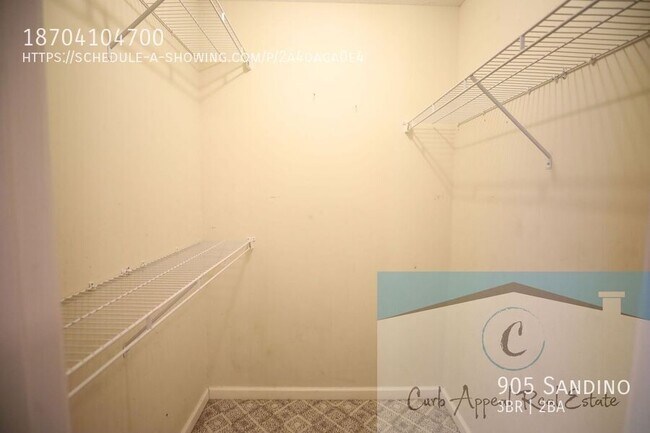 Building Photo - 905 Sandino-