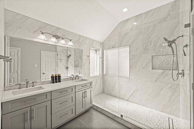 Building Photo - 1330 Leigh Gdns Dr