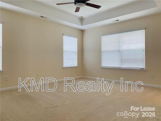 Building Photo - 7549 Bluff Point Ln