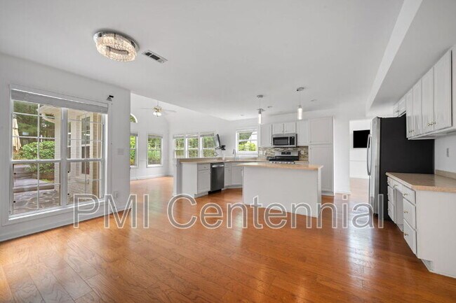Building Photo - 418 Cimaron Park