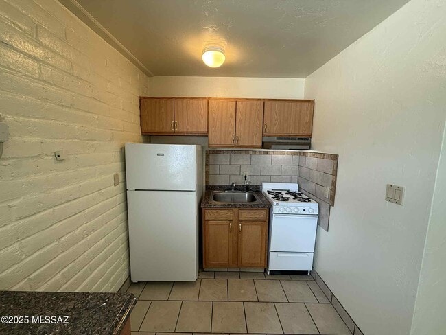 Building Photo - 5433 E 30th St