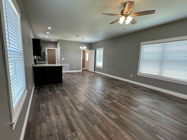 Building Photo - 7375 Hercules Ln