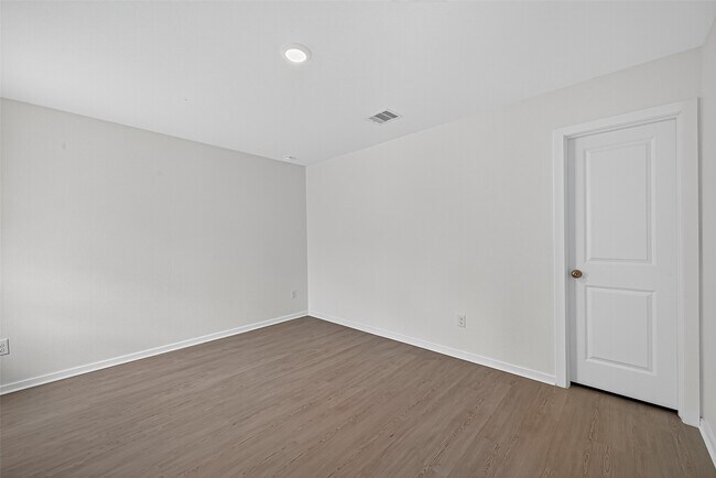 Building Photo - 6818 Eastern Cottonwood Ln