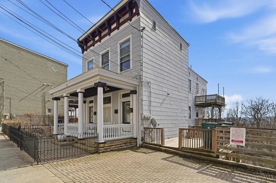 Building Photo - 535 Klotter Ave