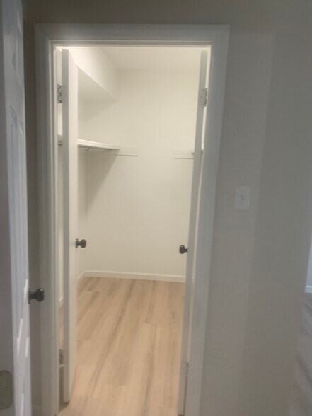 Building Photo - 11881 Cresta Verde Dr
