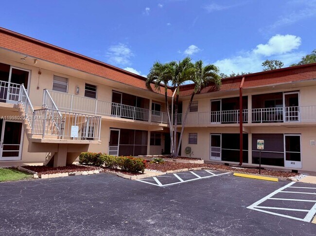 Building Photo - 2041 NW 81st Ave