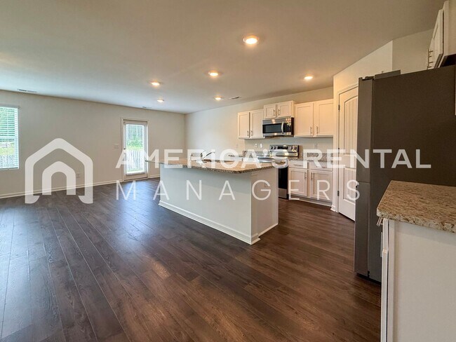 Building Photo - Move-in Special! Beautiful 5 Bed, 2 Bath h...