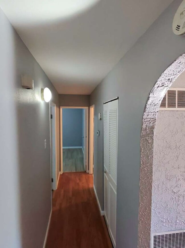 Building Photo - Freshly Updated Florissant Rental – Perfect for Families!