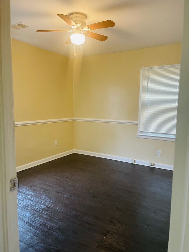 Building Photo - Coming soon