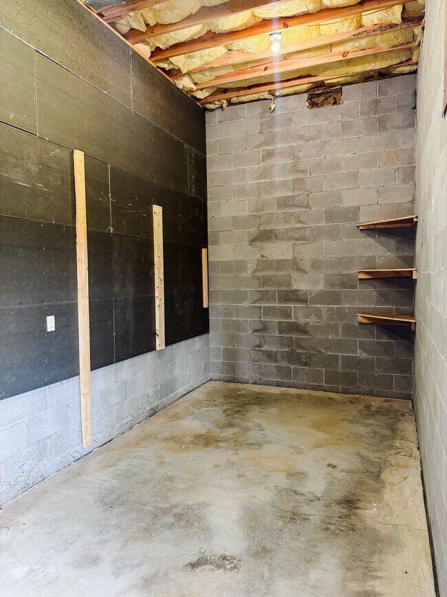 Building Photo - 27 Cadiz Ln