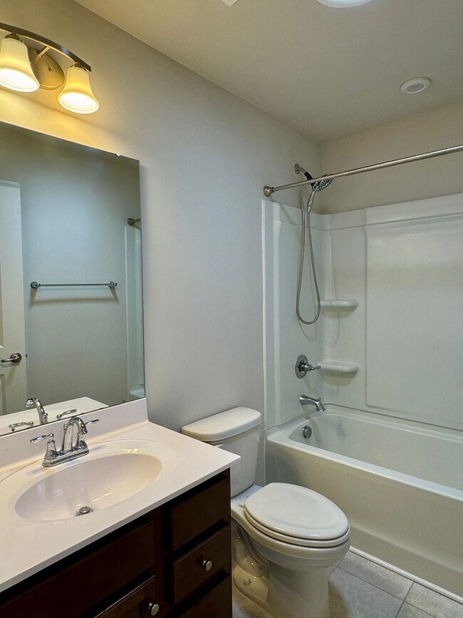 Building Photo - 4914 Crossley St