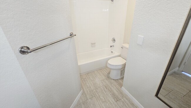 Building Photo - 2600 Robert Trent Jones Dr
