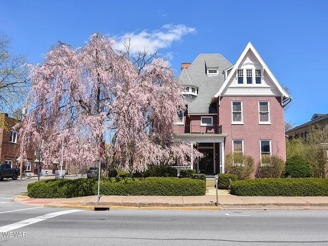 Building Photo - 55 W Main St