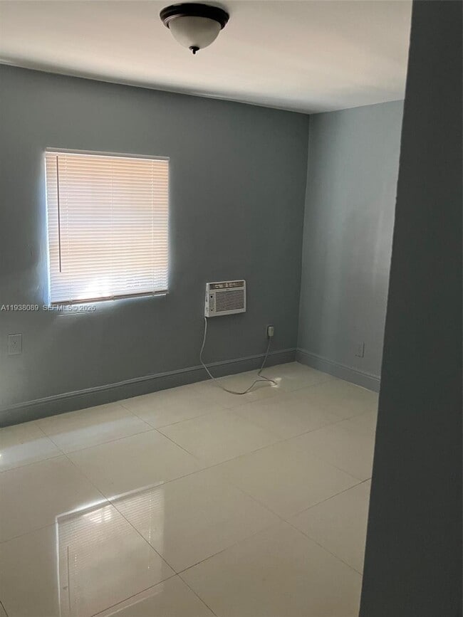 Building Photo - 2226 NW 98th St