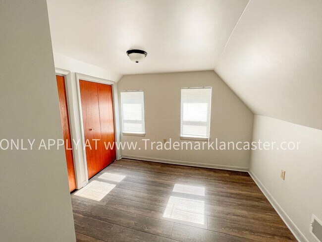 Building Photo - 107 Crest Rd