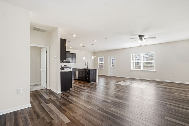 Building Photo - AVAILABLE AUGUST 7- NOW! BEAUTIFUL 2 STORY HOME IN FUQUAY-VARINA