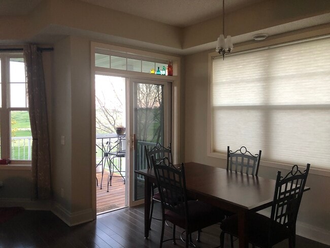 Dinette - 1175 Gallery Ln