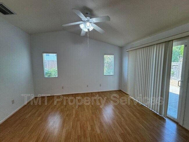 Building Photo - 9440 Stone Springs Dr