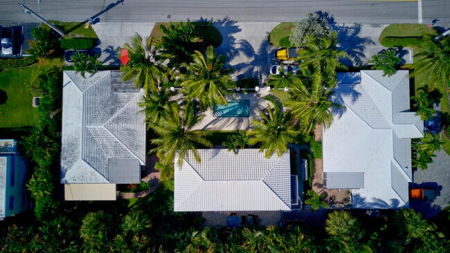 Building Photo - 1020 Casuarina Rd