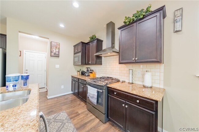 Building Photo - 9535 Thornecrest Dr