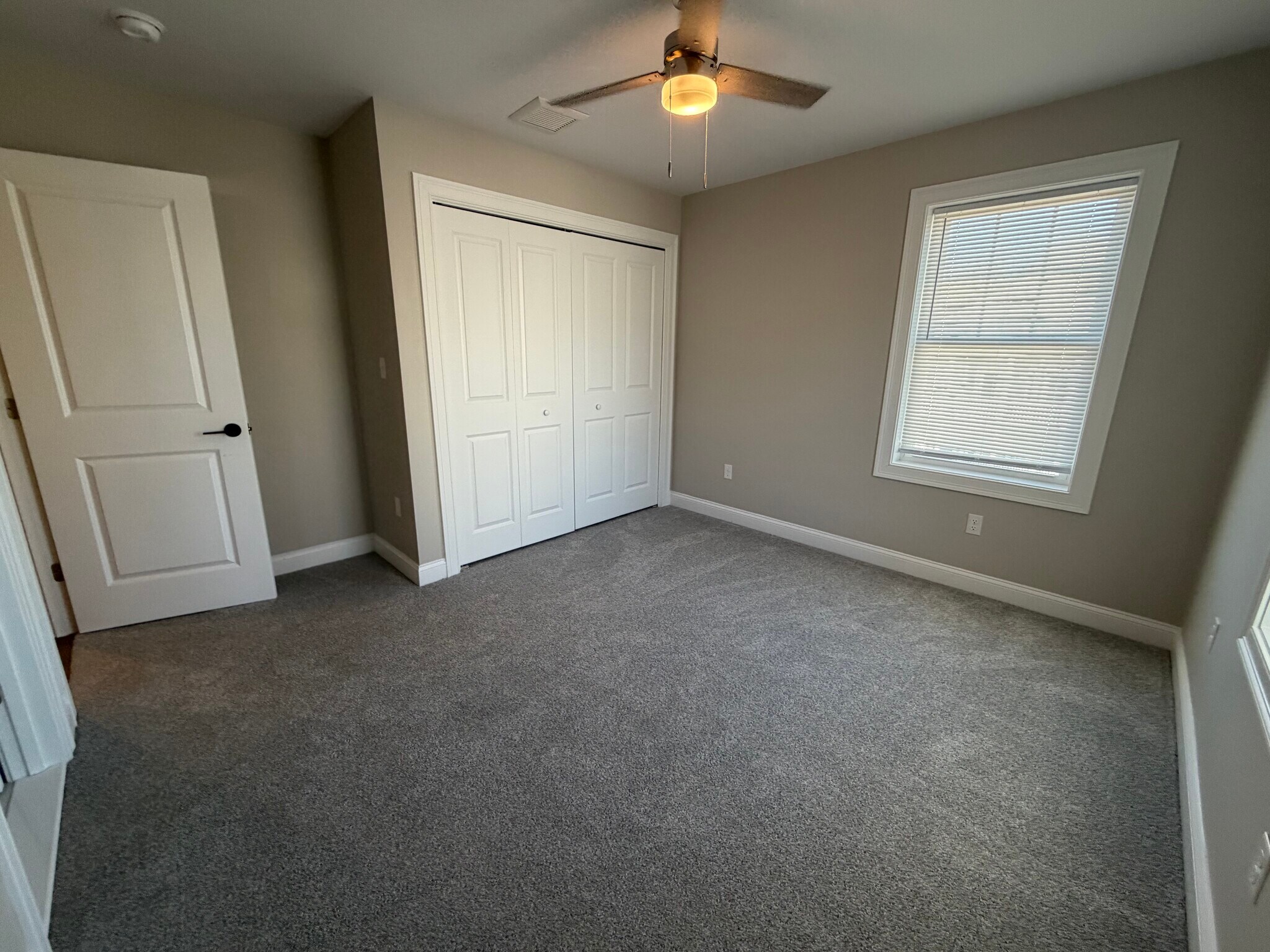 Building Photo - 93 Waterman Ave