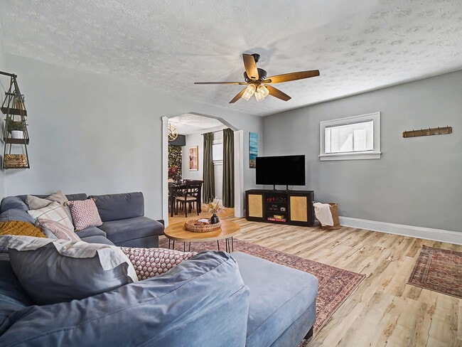 Building Photo - 3457 W 128th St