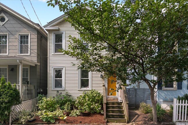 Primary Photo - 128 Eagle St