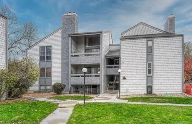 Building Photo - 13922 E Stanford Cir