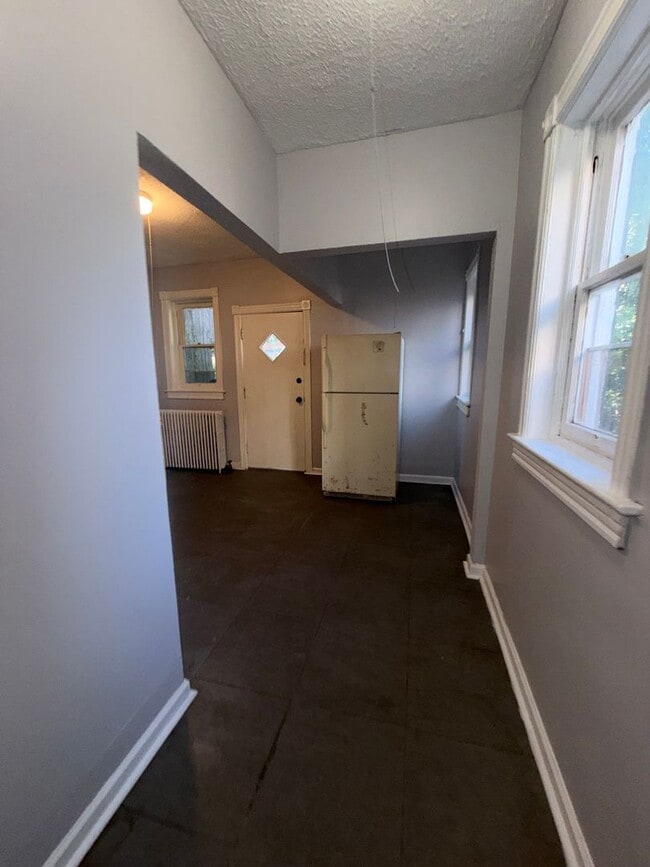 Building Photo - 257 Highland Ave