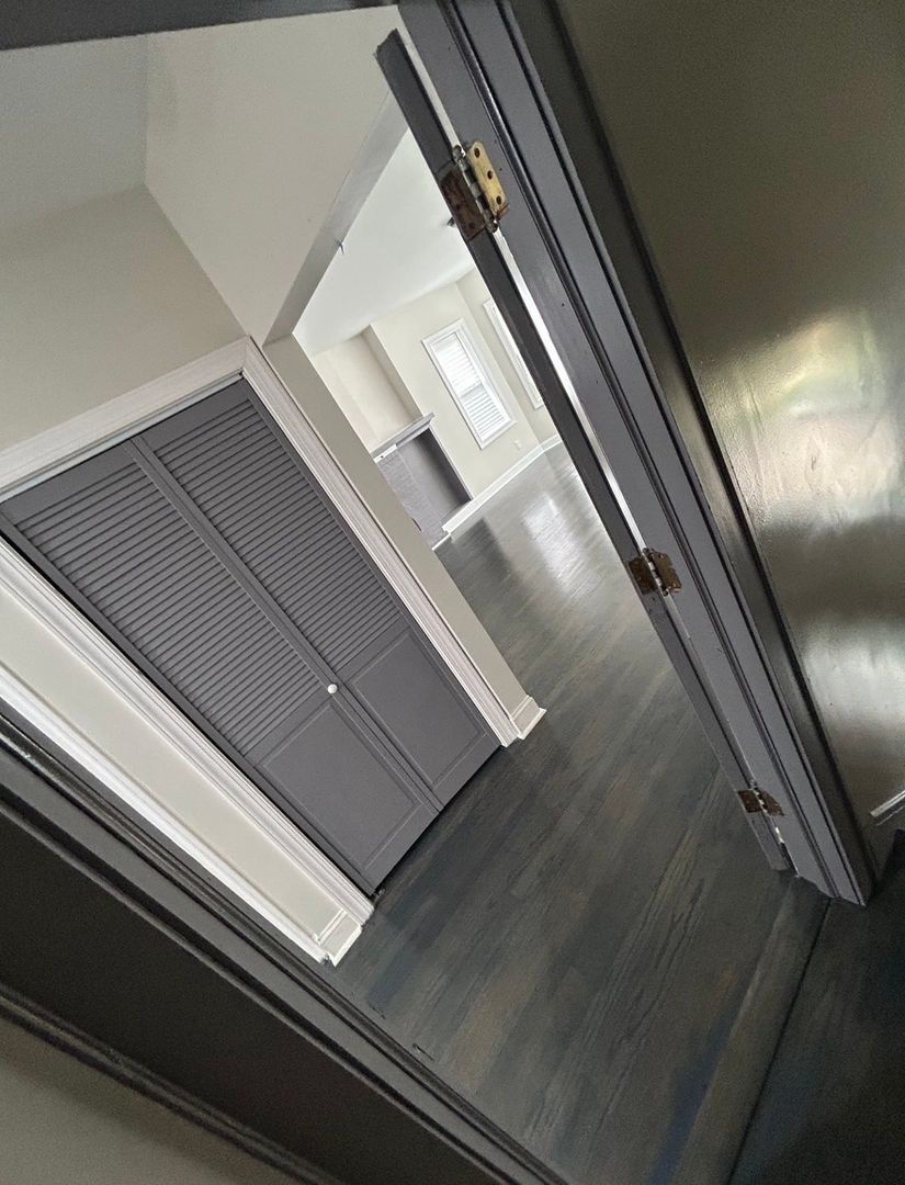 Building Photo - 7730 S Cornell Ave