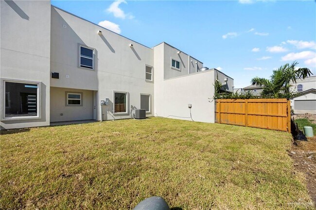 Building Photo - 17 Dorado Dr