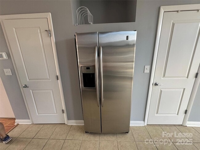 Building Photo - 559 New Bern Station Ct