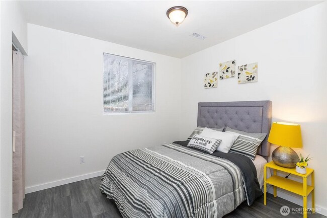 Building Photo - Beautifully Renovated 4-Bedroom Home in Desirable Arbor Heights!