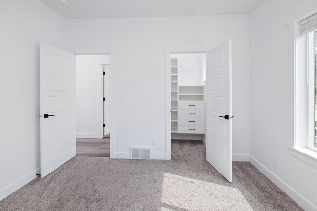 Building Photo - 277 S 1250 E