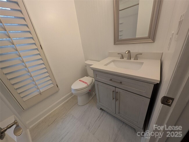 Building Photo - 3023 Shallowood Ln