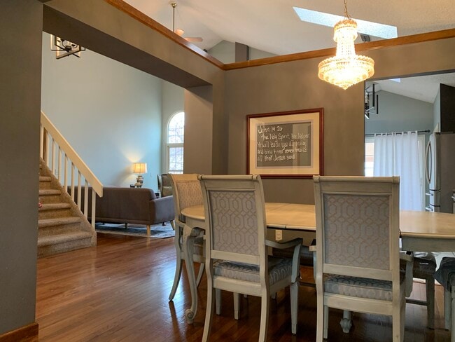 Dining room - 7230 Native Cir