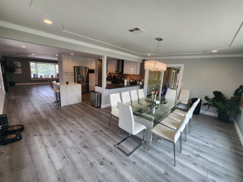 Building Photo - 13969 Wallabi Ave