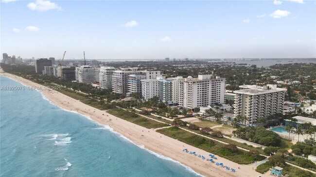 Building Photo - 9273 Collins Ave