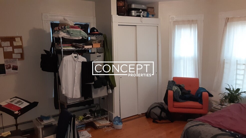 Building Photo - 25 Everett St