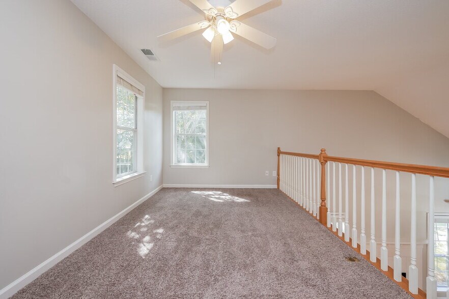 Building Photo - 23 Woodmere