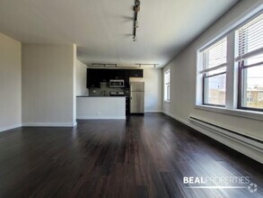 Building Photo - 1 bedroom in CHICAGO IL 60647