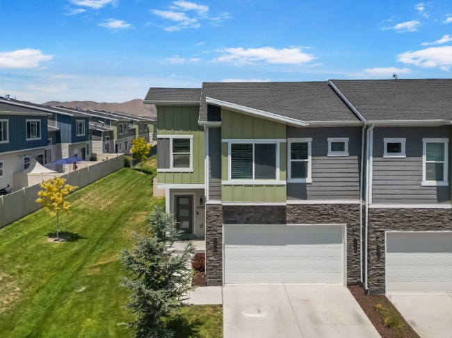 Building Photo - 4287 Golden Grv