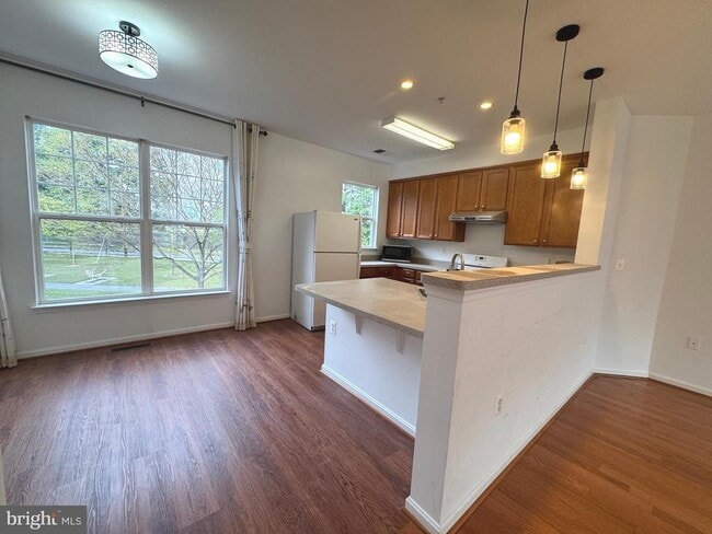 Building Photo - 108 Moore Dr