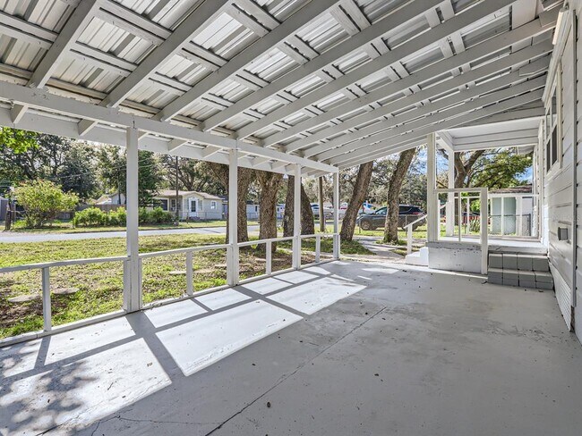 Building Photo - 808 Orchid Ave