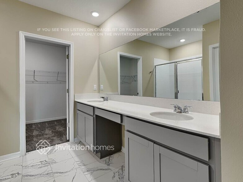 Building Photo - 4500 Holstein St